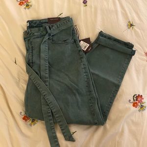 Ava & Viv Distressed Green High-Rise Taper Jeans (NWT) (Size 16W)